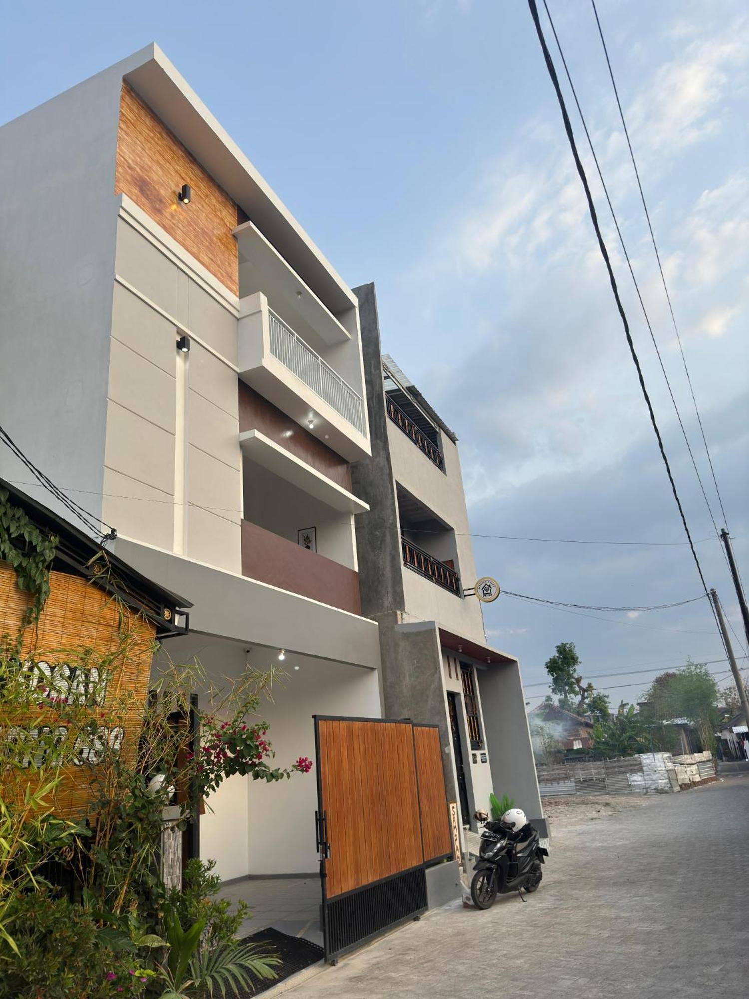 Han Gang Syariah Ponorogo Eksteriør billede